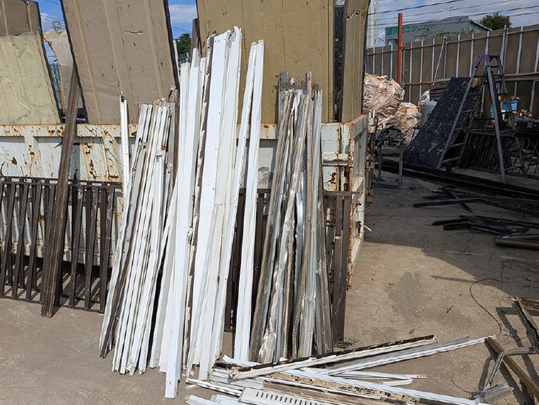 鉄くず・非鉄金属・電線・設備機器・雑品 など